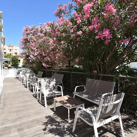 Felix 3* ريميني